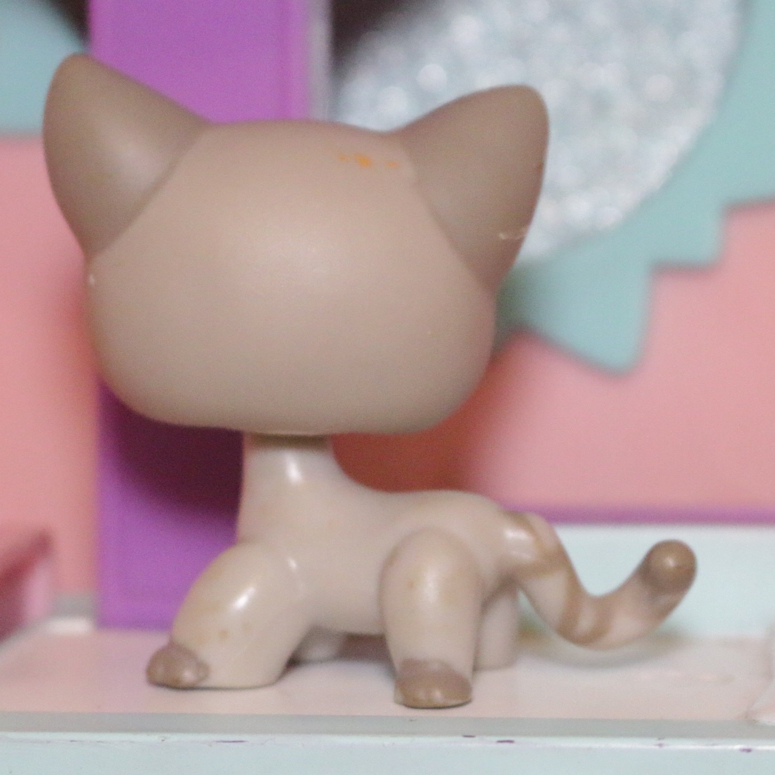 LPS #0483 Shorthair Cat (Damaged)